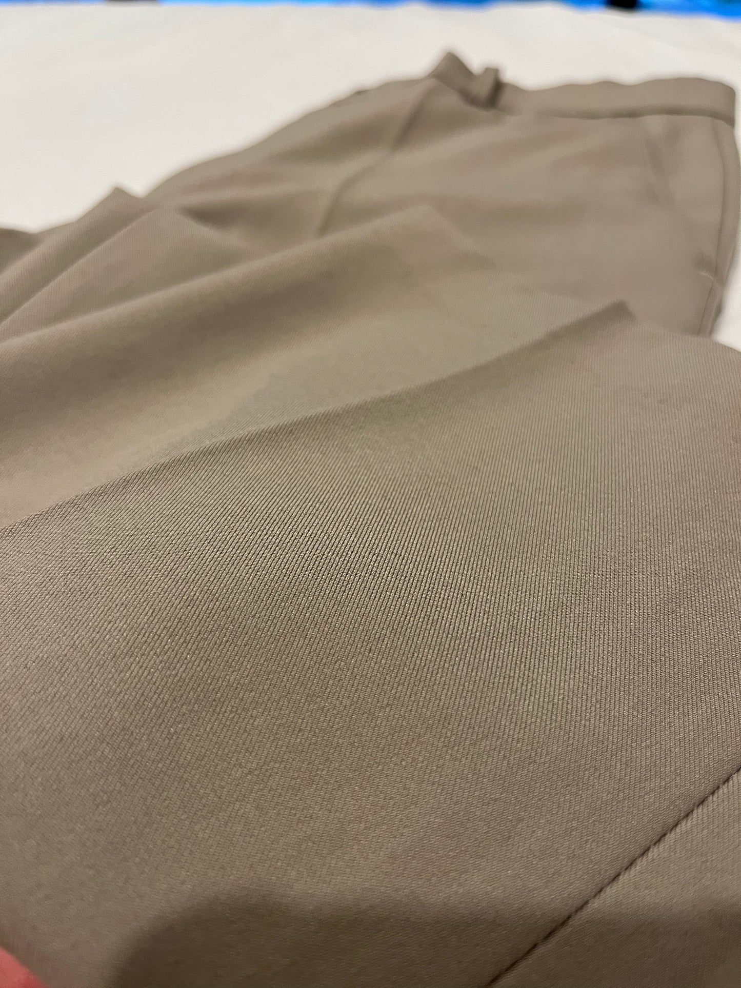 Semi wide hidden pants