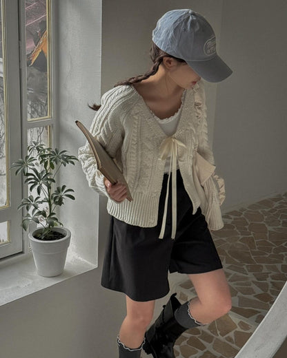 [PRE-ORDER] COZY V-NECK RIBBON CARDIGAN