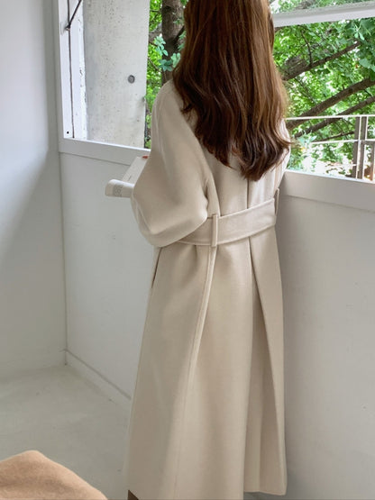 CREAMY CLOUD WOOL COAT