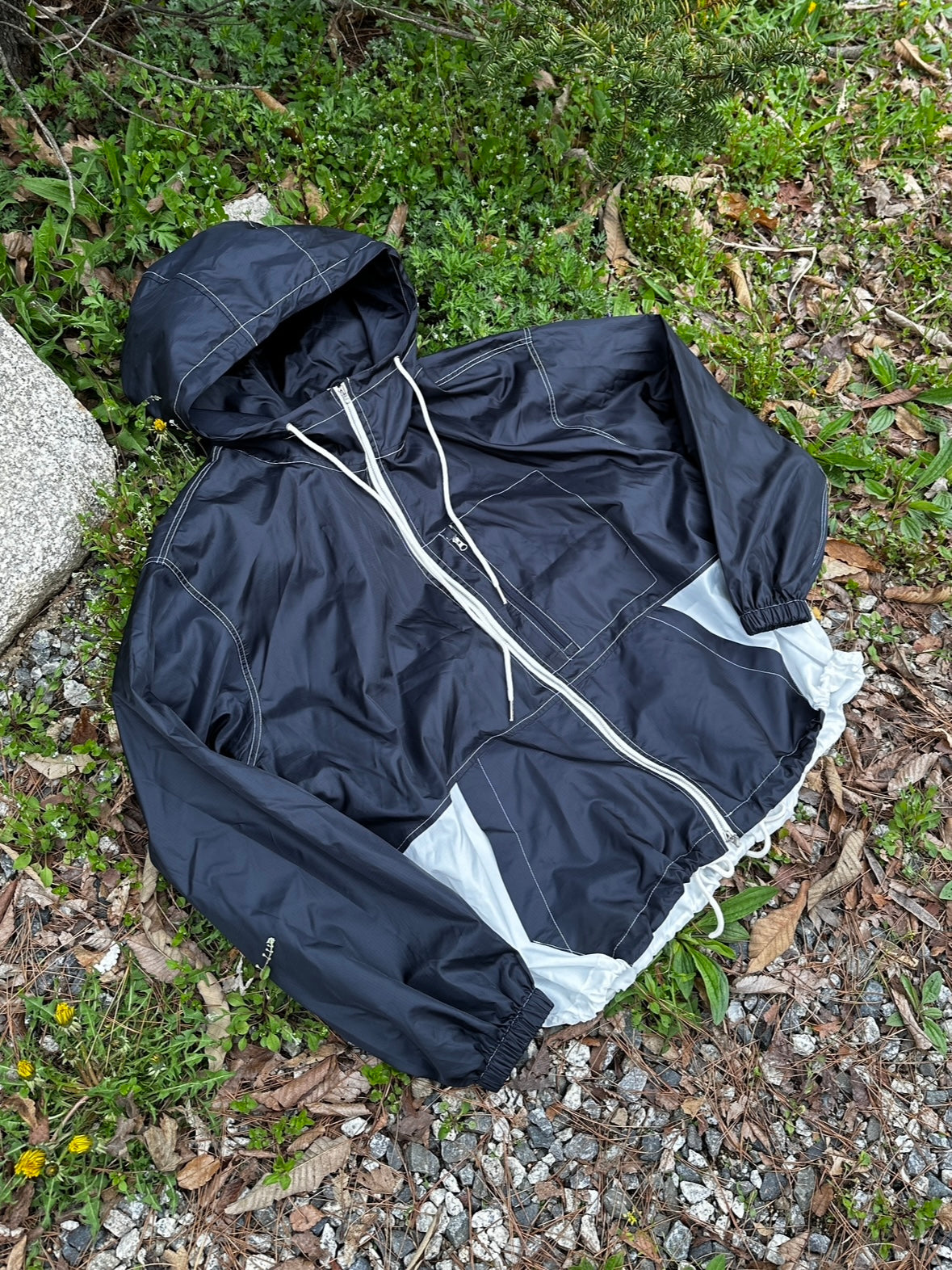 WATERPROOF MONSOON WINDBREAKER