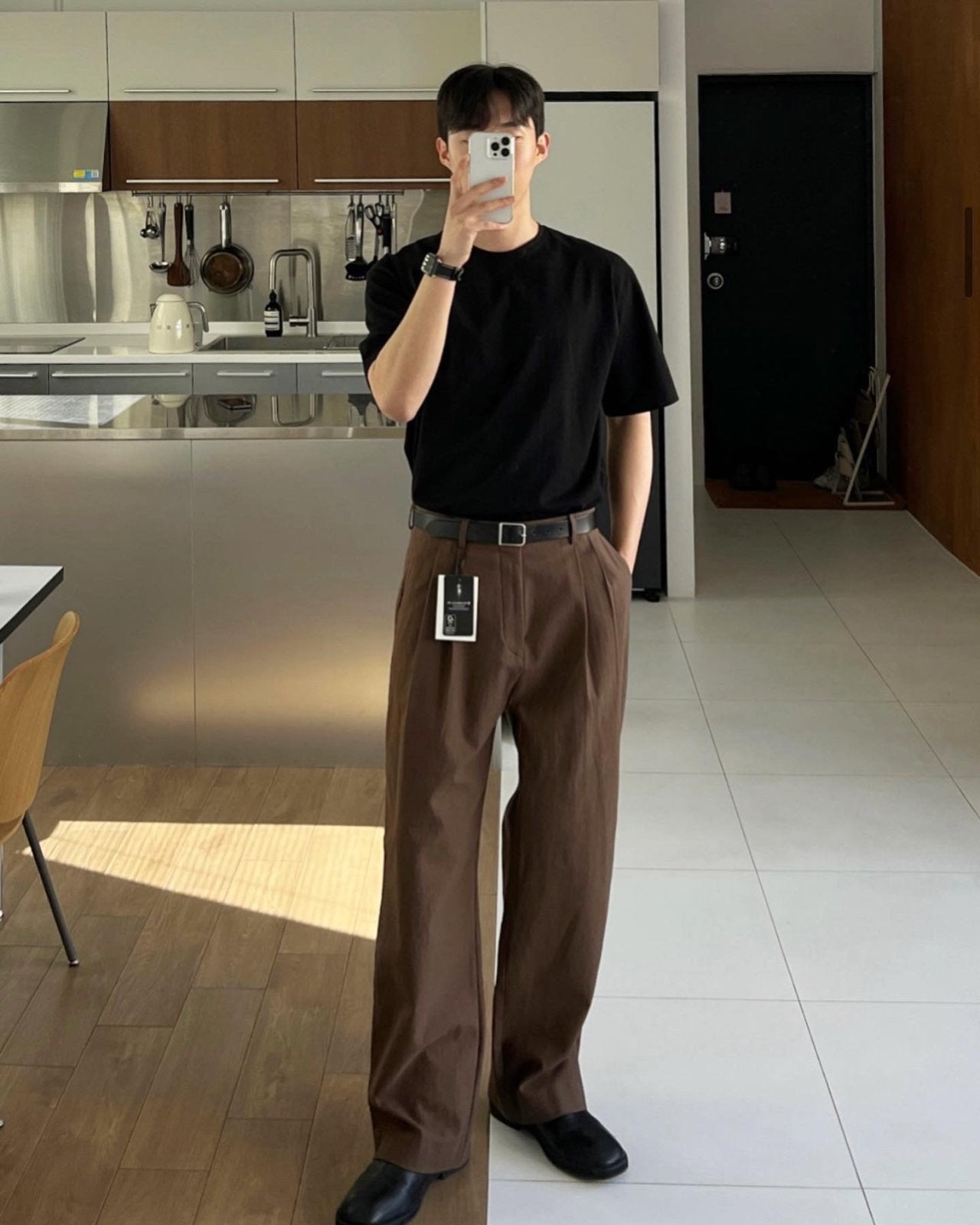 COMFORTABLE WIDE PLEAT TROUSER