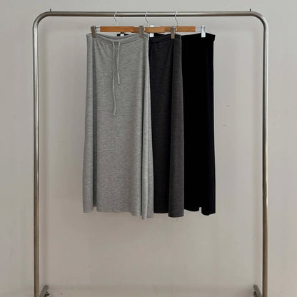 [PRE-ORDER]  PEPPER SEASONAL MIDI SKIRT