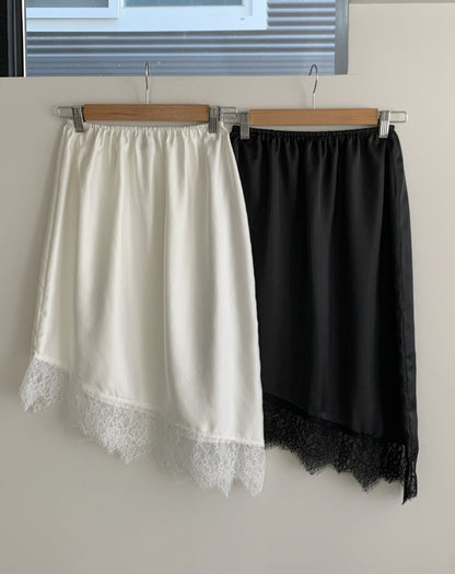 [PRE-ORDER]  MUSE LACE SATIN SKIRT