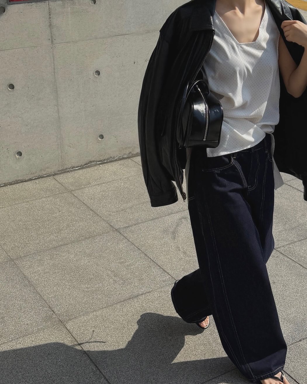 [PRE-ORDER] CURVE STITCHED FORM RAW DENIM