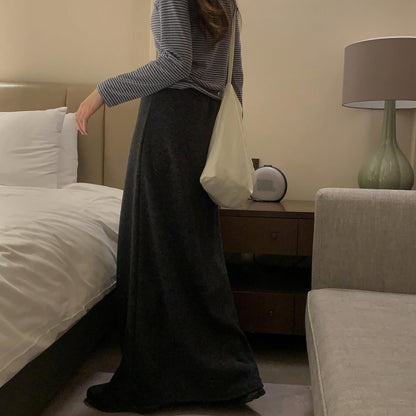[PRE-ORDER]  PEPPER SEASONAL MIDI SKIRT