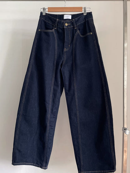 [PRE-ORDER] CURVE STITCHED FORM RAW DENIM