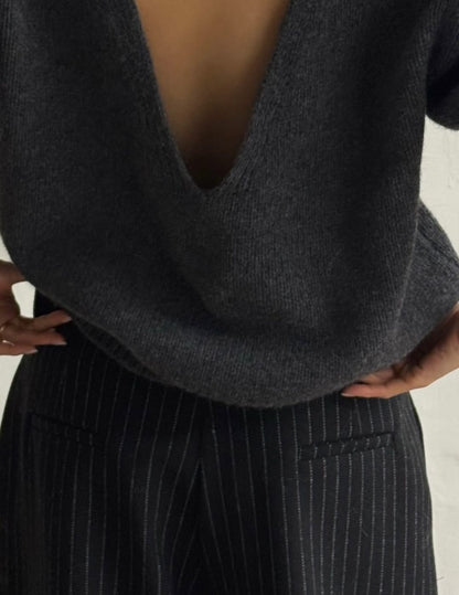 [PRE-ORDER]  PREMIUM WOOL & ALPACA V-NECK KNIT