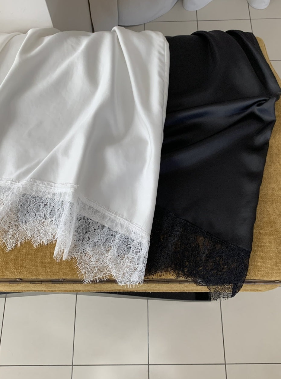 [PRE-ORDER]  MUSE LACE SATIN SKIRT
