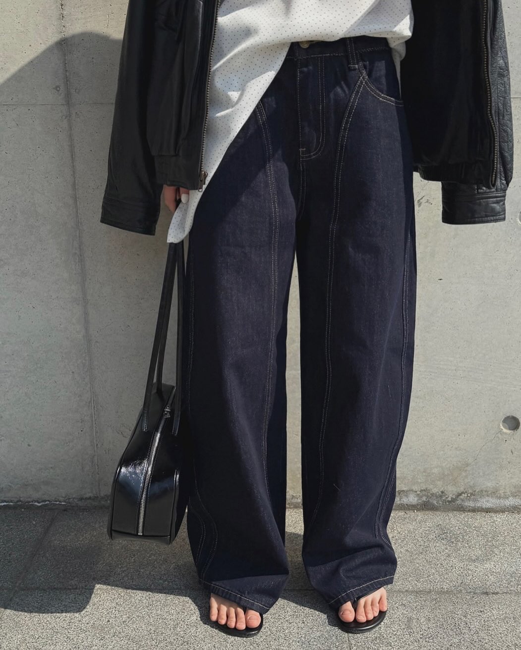 [PRE-ORDER] CURVE STITCHED FORM RAW DENIM