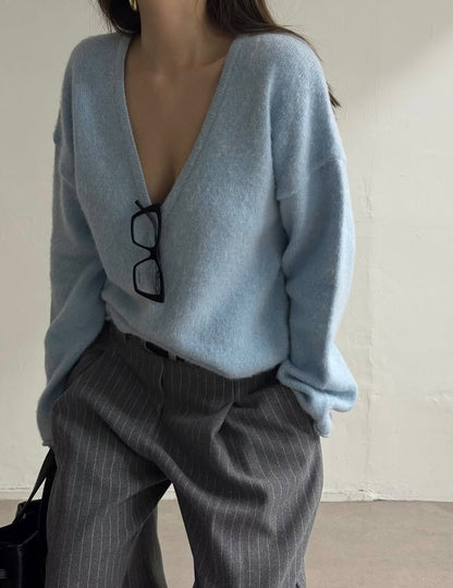 [PRE-ORDER]  PREMIUM WOOL & ALPACA V-NECK KNIT