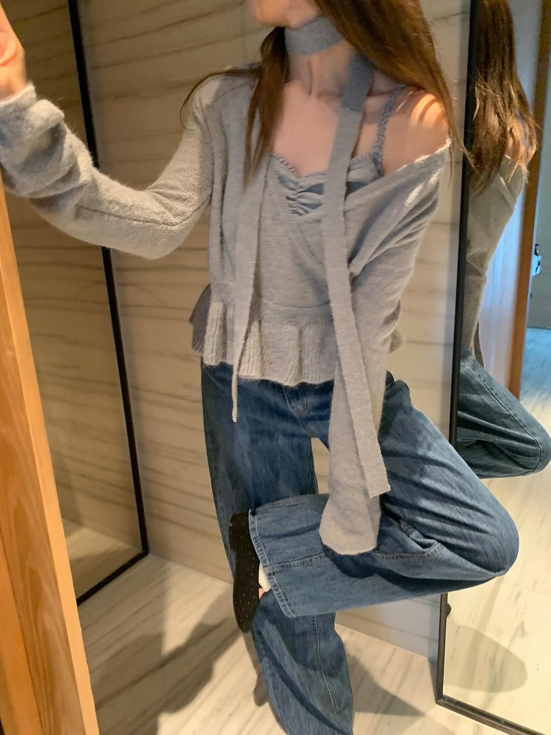 [PRE-ORDER]  SOFT HUG FRILL CARDIGAN