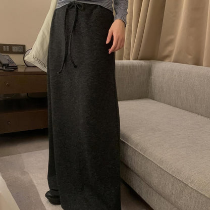 [PRE-ORDER]  PEPPER SEASONAL MIDI SKIRT