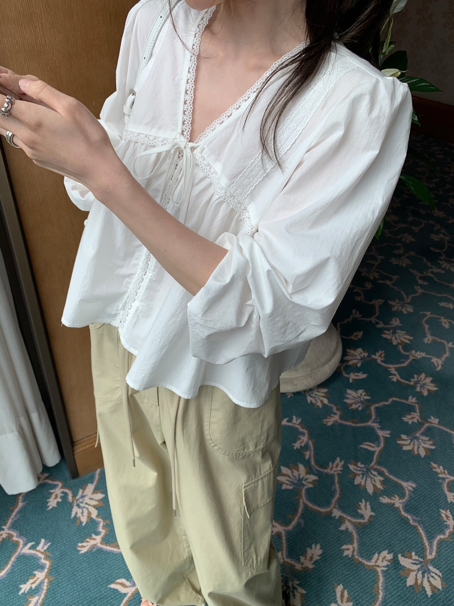 [PRE-ORDER] BELL LACE VINTAGE BLOUSE