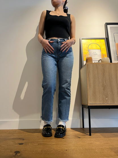 Heart-shape neckline knit top