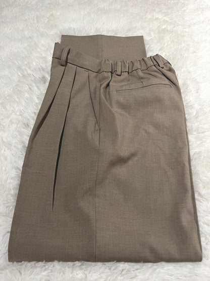 Pleated wide pants